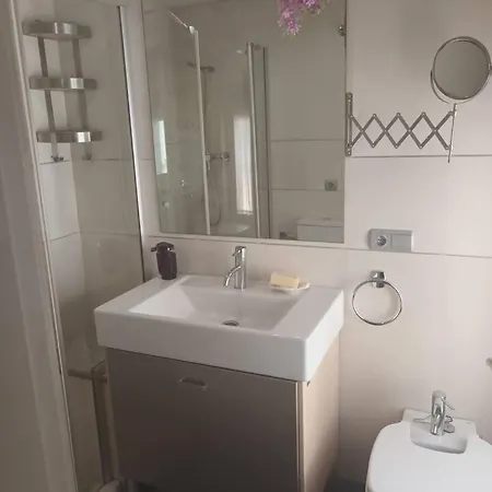 Home4u Santo Domingo Apartamento *
